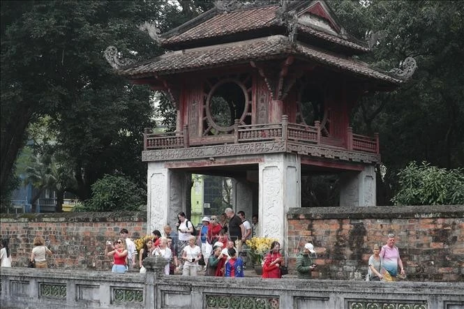 Du lịch Hà Nội 2026: Bứt phá tăng trưởng, lộ trình chạm mốc 12 triệu khách quốc tế