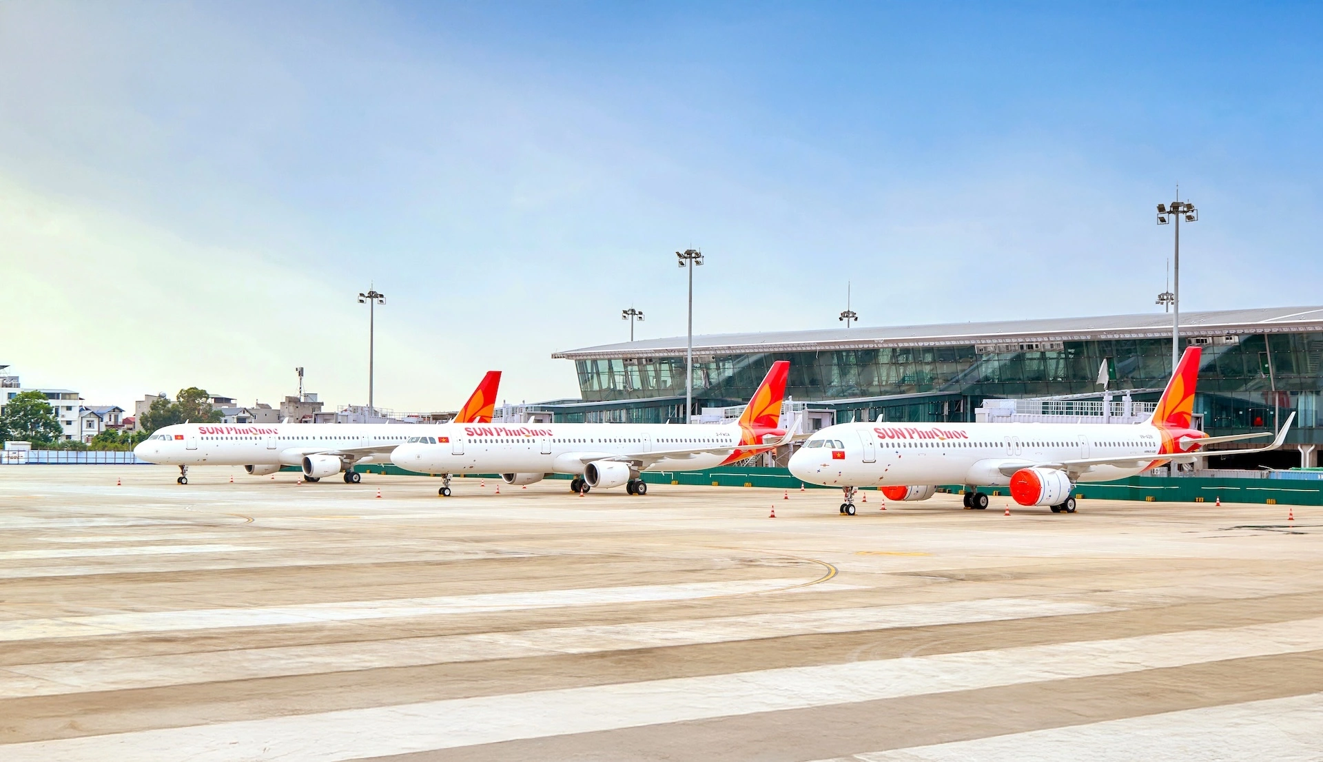 Không chỉ đầu tư hạ tầng, việc phát triển hãng bay riêng như Sun PhuQuoc Airways giúp khép kín chuỗi trải nghiệm của du khách (Ảnh: Sun Group).